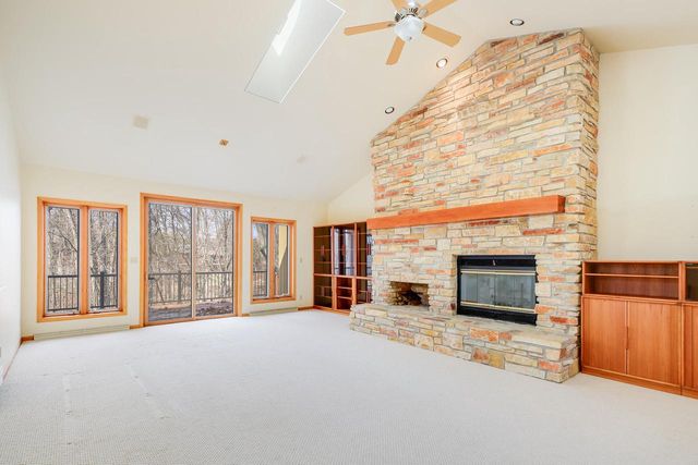 2128 Hunters Ridge COURT, Manitowoc, WI 54220