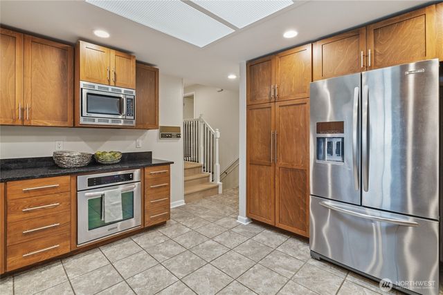 2017 Jones Circle SE, Renton, WA 98055