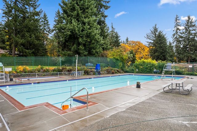 2017 Jones Circle SE, Renton, WA 98055