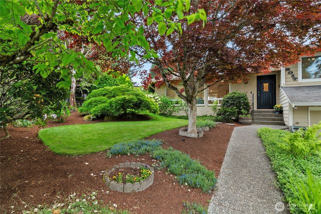 2017 Jones Circle SE, Renton, WA 98055
