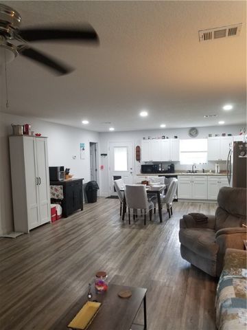 48 Hawks Way, Waynesville, GA 31566