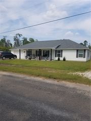 48 Hawks Way, Waynesville, GA 31566