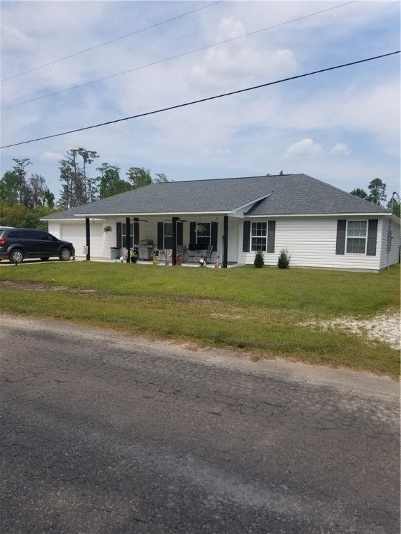 48 Hawks Way, Waynesville, GA 31566