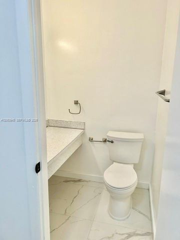 2431 SW 82nd Ave 204, Davie, FL 33324