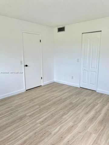 2431 SW 82nd Ave 204, Davie, FL 33324
