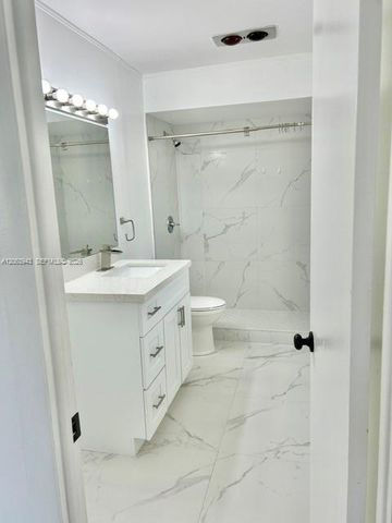 2431 SW 82nd Ave 204, Davie, FL 33324