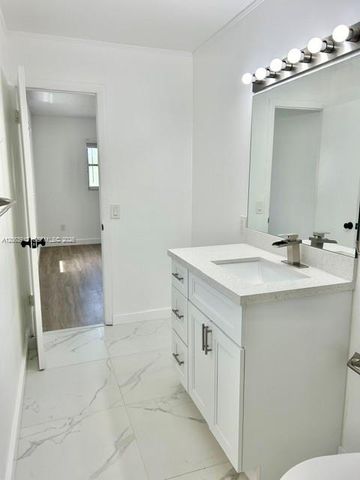2431 SW 82nd Ave 204, Davie, FL 33324