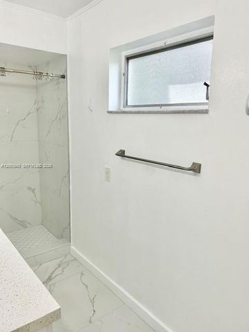 2431 SW 82nd Ave 204, Davie, FL 33324