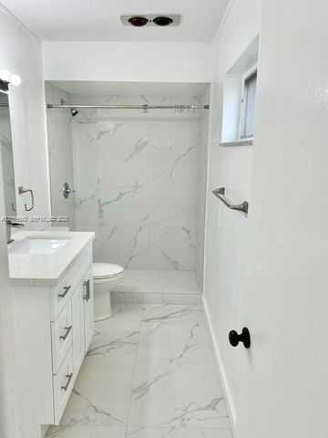 2431 SW 82nd Ave 204, Davie, FL 33324