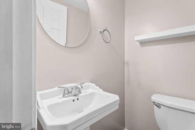 2325 FAIRVIEW TER, Alexandria, VA 22303