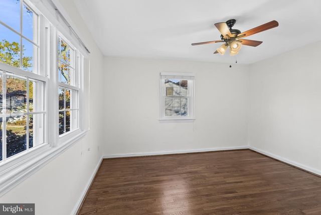 2325 FAIRVIEW TER, Alexandria, VA 22303