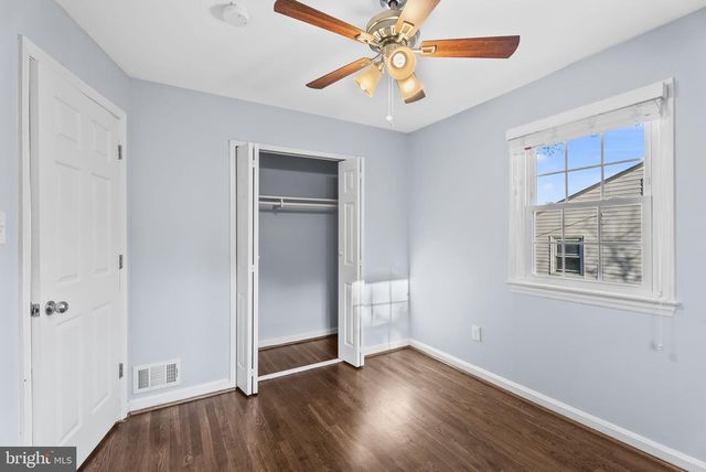 2325 FAIRVIEW TER, Alexandria, VA 22303