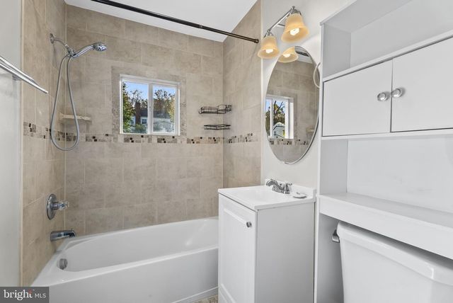 2325 FAIRVIEW TER, Alexandria, VA 22303