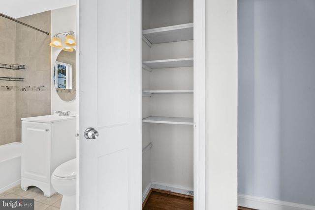 2325 FAIRVIEW TER, Alexandria, VA 22303