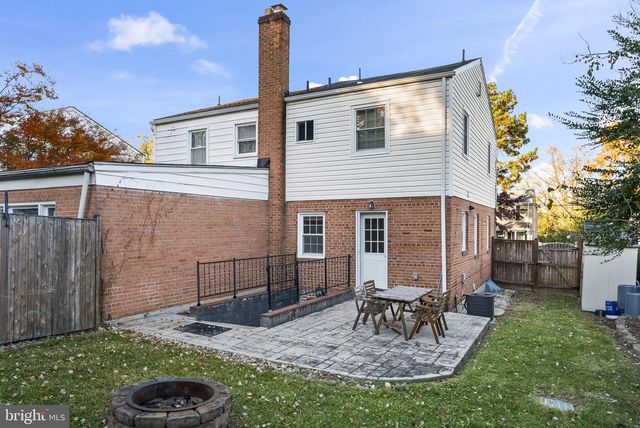 2325 FAIRVIEW TER, Alexandria, VA 22303