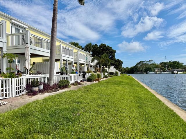 3751 POMPANO DRIVE SE 3751, St Petersburg, FL 33705