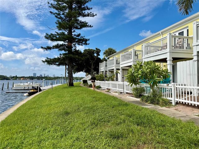 3751 POMPANO DRIVE SE 3751, St Petersburg, FL 33705