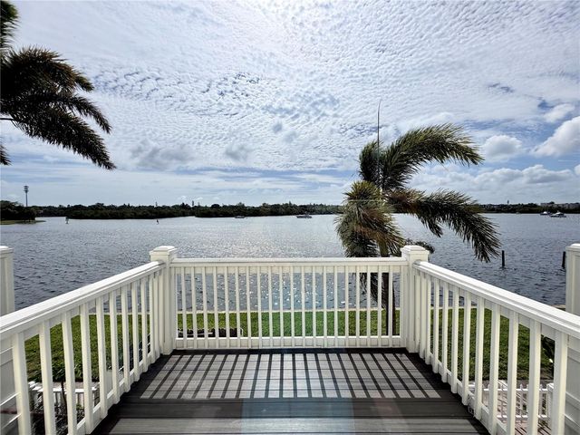 3751 POMPANO DRIVE SE 3751, St Petersburg, FL 33705