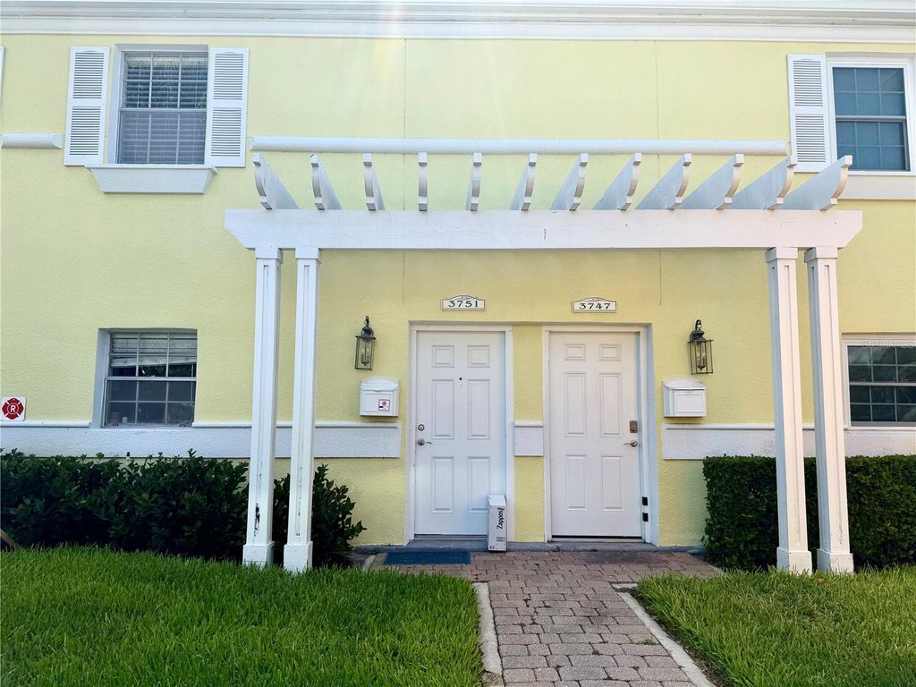3751 POMPANO DRIVE SE 3751, St Petersburg, FL 33705