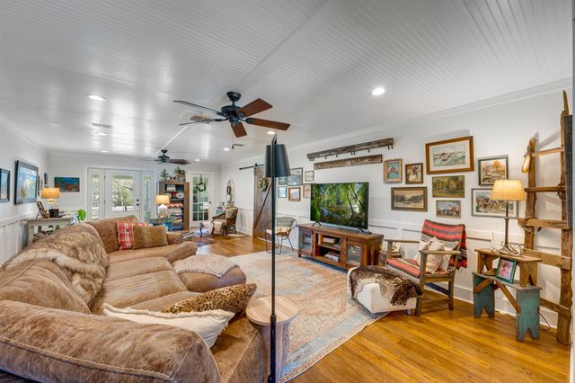 5624 E FM 323, Palestine, TX 75801