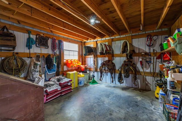 5624 E FM 323, Palestine, TX 75801