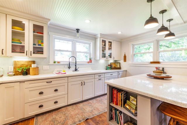 5624 E FM 323, Palestine, TX 75801