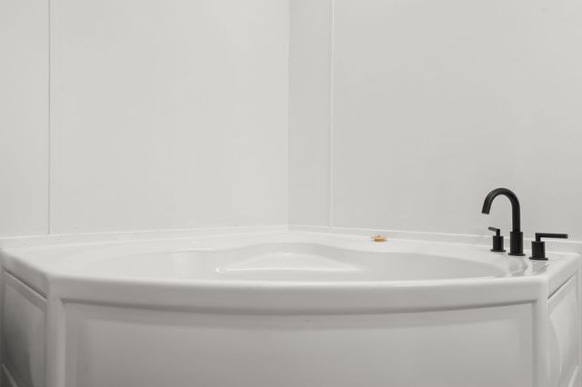 411 Shelton Drive, Hollister, MO 65672