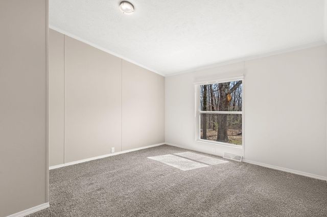 411 Shelton Drive, Hollister, MO 65672