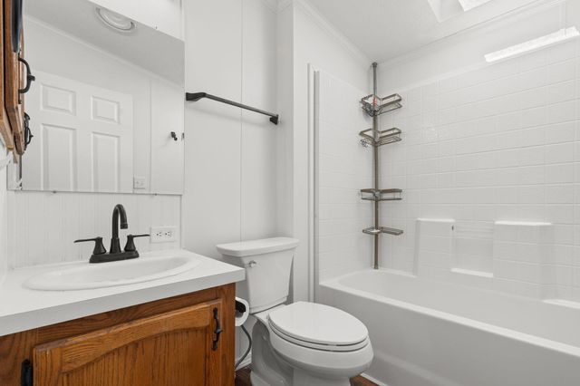 411 Shelton Drive, Hollister, MO 65672