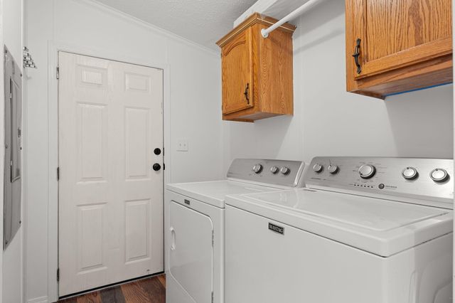 411 Shelton Drive, Hollister, MO 65672