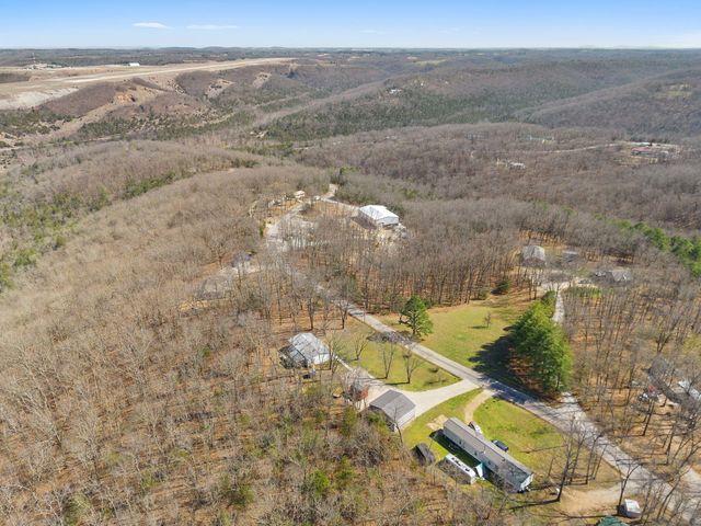 411 Shelton Drive, Hollister, MO 65672