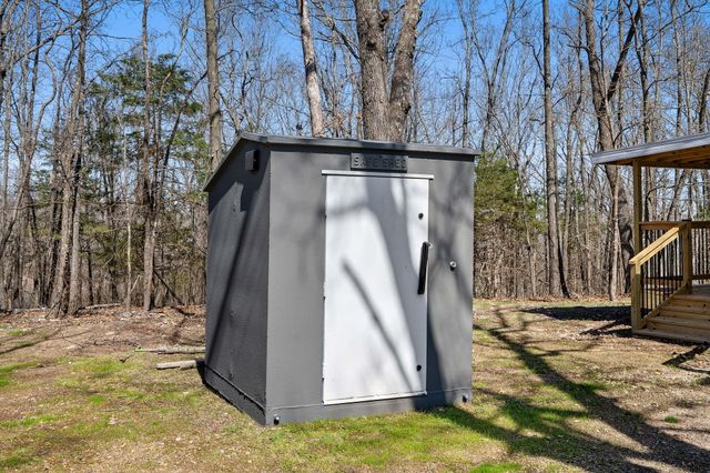 411 Shelton Drive, Hollister, MO 65672