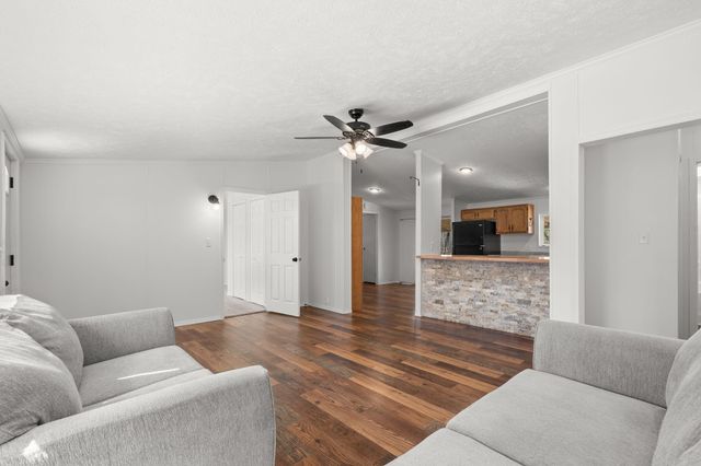 411 Shelton Drive, Hollister, MO 65672