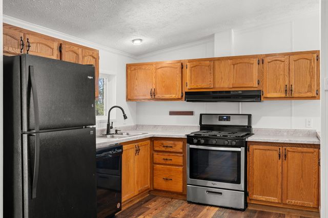 411 Shelton Drive, Hollister, MO 65672