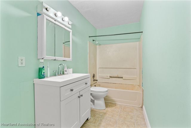 304 Serenade Drive, Lake Placid, FL 33852