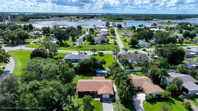 304 Serenade Drive, Lake Placid, FL 33852