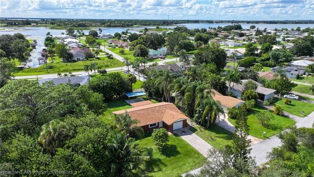 304 Serenade Drive, Lake Placid, FL 33852