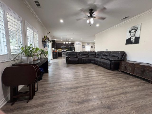 3326 Crowfoot, San Bernardino, CA 92407