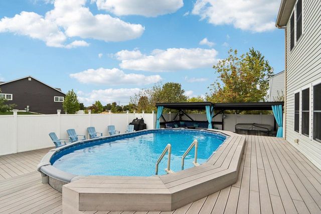 196 S Ash LANE, Whitewater, WI 53190