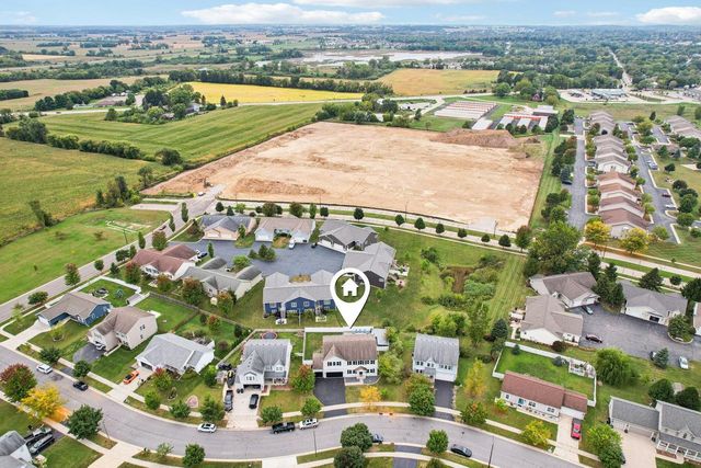 196 S Ash LANE, Whitewater, WI 53190