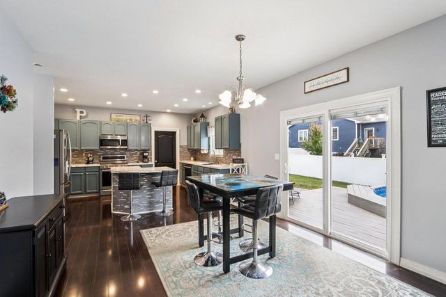 196 S Ash LANE, Whitewater, WI 53190