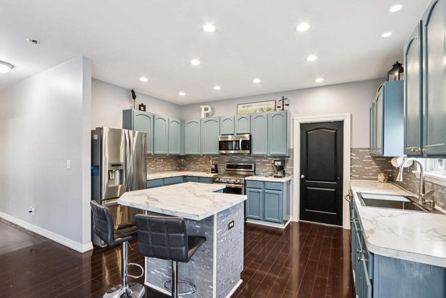 196 S Ash LANE, Whitewater, WI 53190