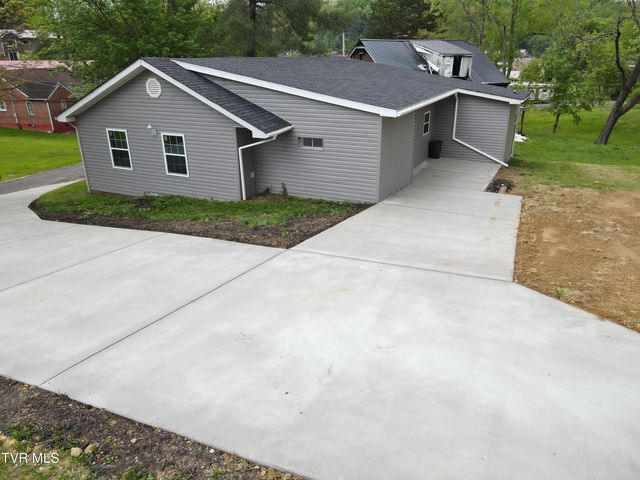 265 Market Street, Clintwood, VA 24228