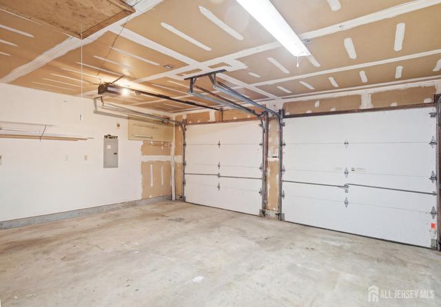 3 Wilkens Drive, Piscataway, NJ 08854