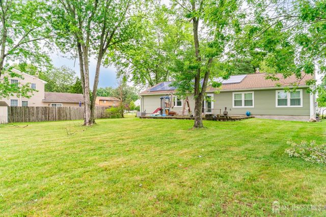 3 Wilkens Drive, Piscataway, NJ 08854