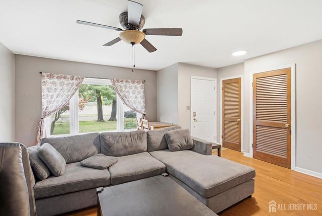 3 Wilkens Drive, Piscataway, NJ 08854