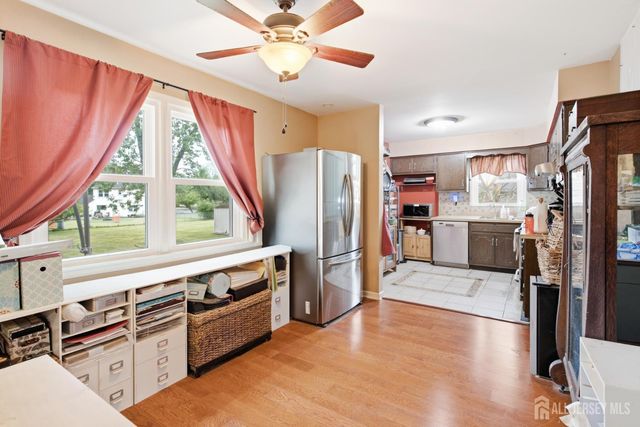 3 Wilkens Drive, Piscataway, NJ 08854