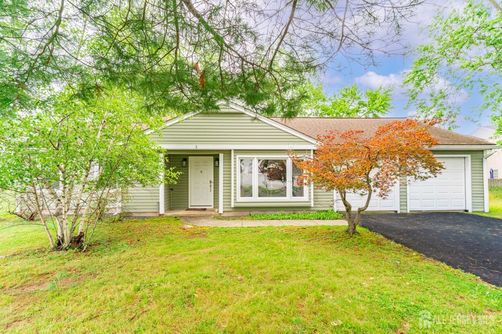 3 Wilkens Drive, Piscataway, NJ 08854