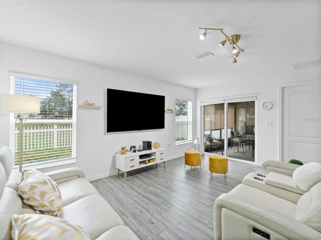 8975 SOUTHERN CHARM CIRCLE, Brooksville, FL 34613