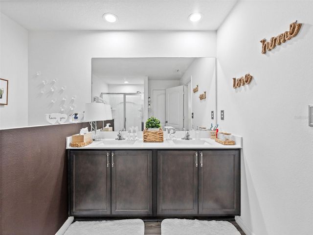 8975 SOUTHERN CHARM CIRCLE, Brooksville, FL 34613